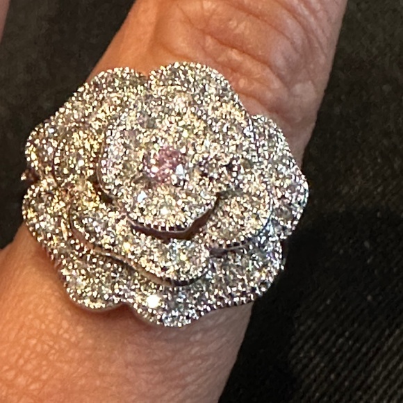 Beautiful 3D Flower Diamonique Ring - Picture 16 of 16